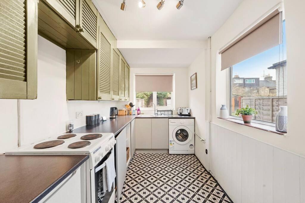 Aesthetic Cambridge Cottage Sleeps 5! ภายนอก รูปภาพ