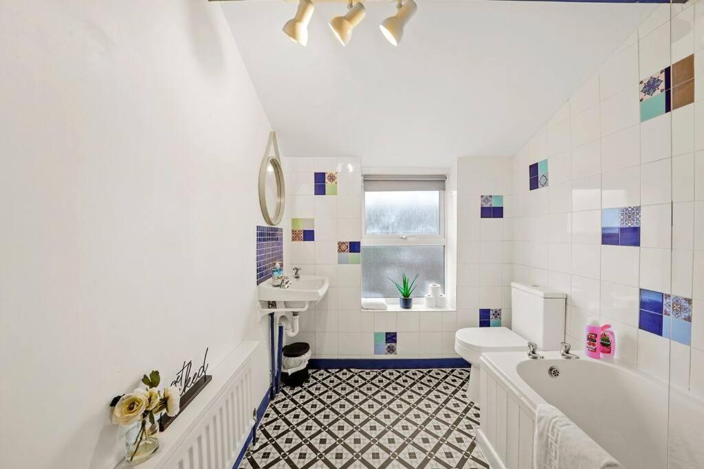 Aesthetic Cambridge Cottage Sleeps 5! ภายนอก รูปภาพ